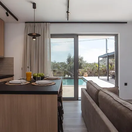 Sunstone Retreat Rhodes * 科林比亚